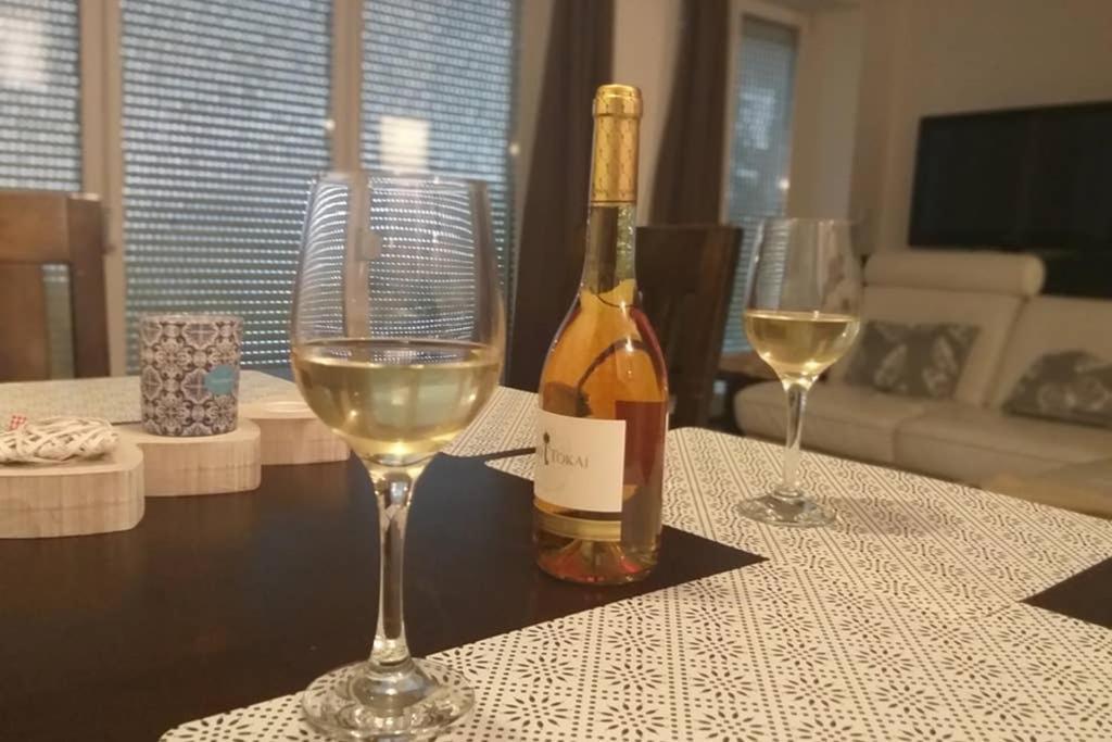 Toelgyerdo Apartman Kismaros 外观 照片